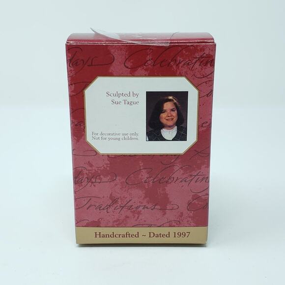 1997 Hallmark Granddaughter Handcrafted Keepsake Holiday Christmas Ornament. - Picture 5 of 10